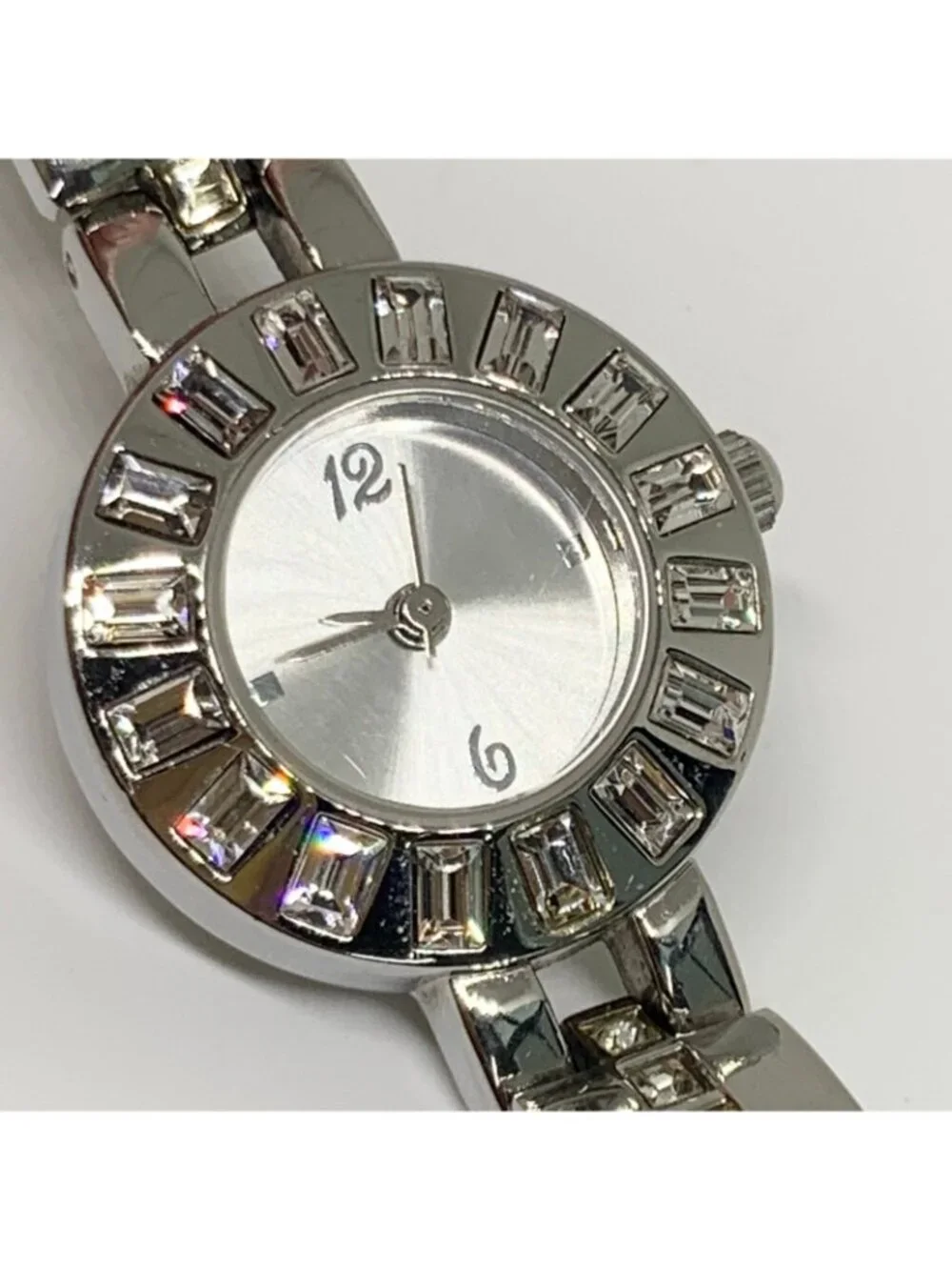 FMD silver tone women watch 22mm crystals quartz analog up to 7.5” running